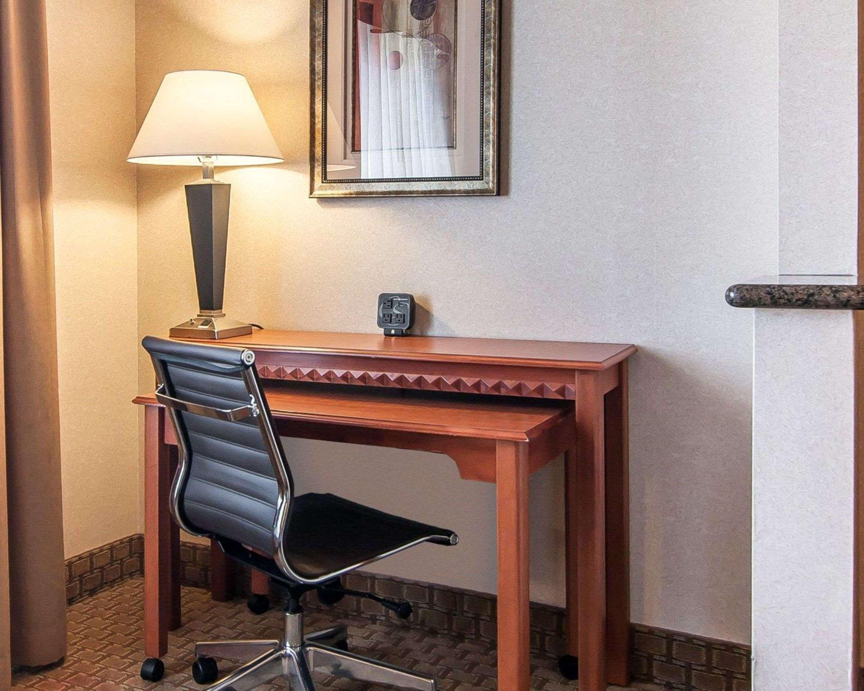 Comfort Suites Redmond Airport Екстер'єр фото