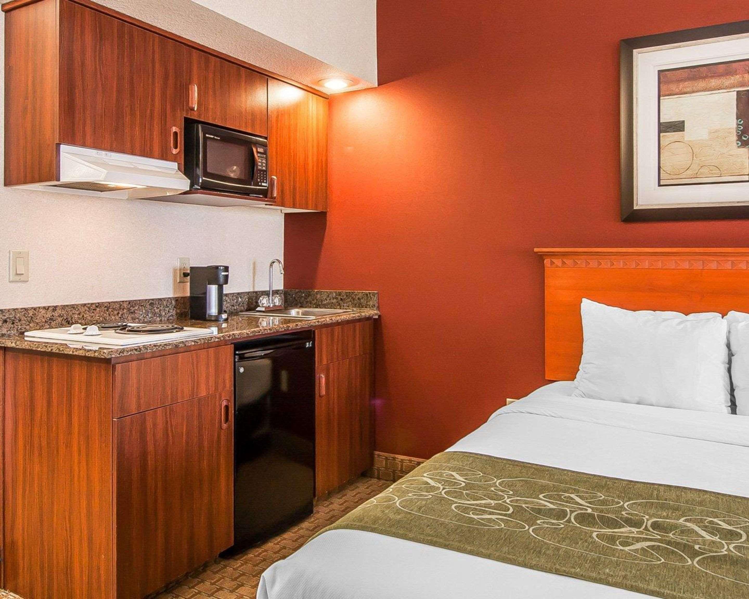 Comfort Suites Redmond Airport Екстер'єр фото