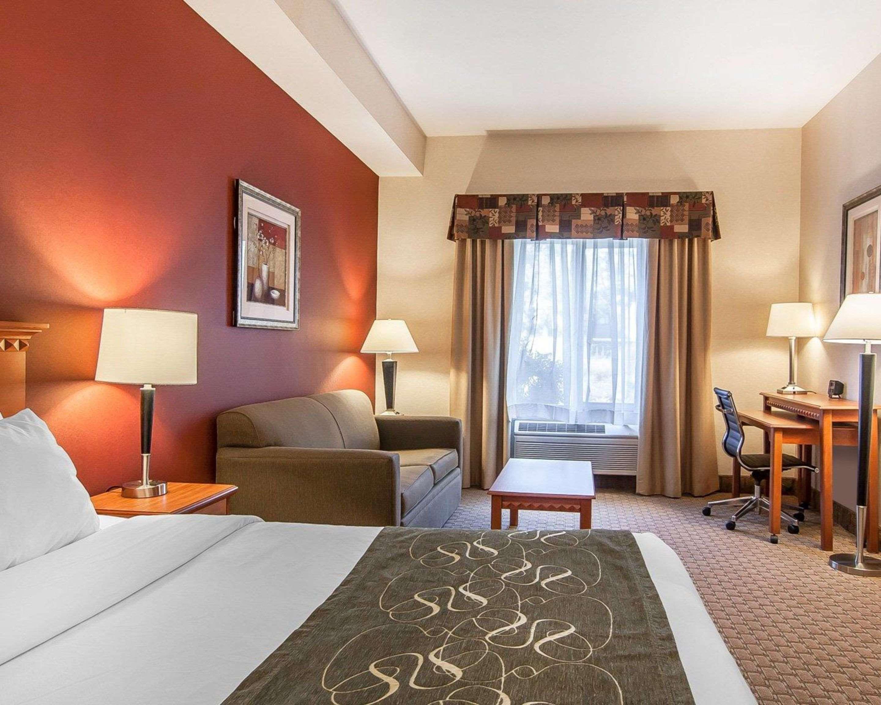 Comfort Suites Redmond Airport Екстер'єр фото