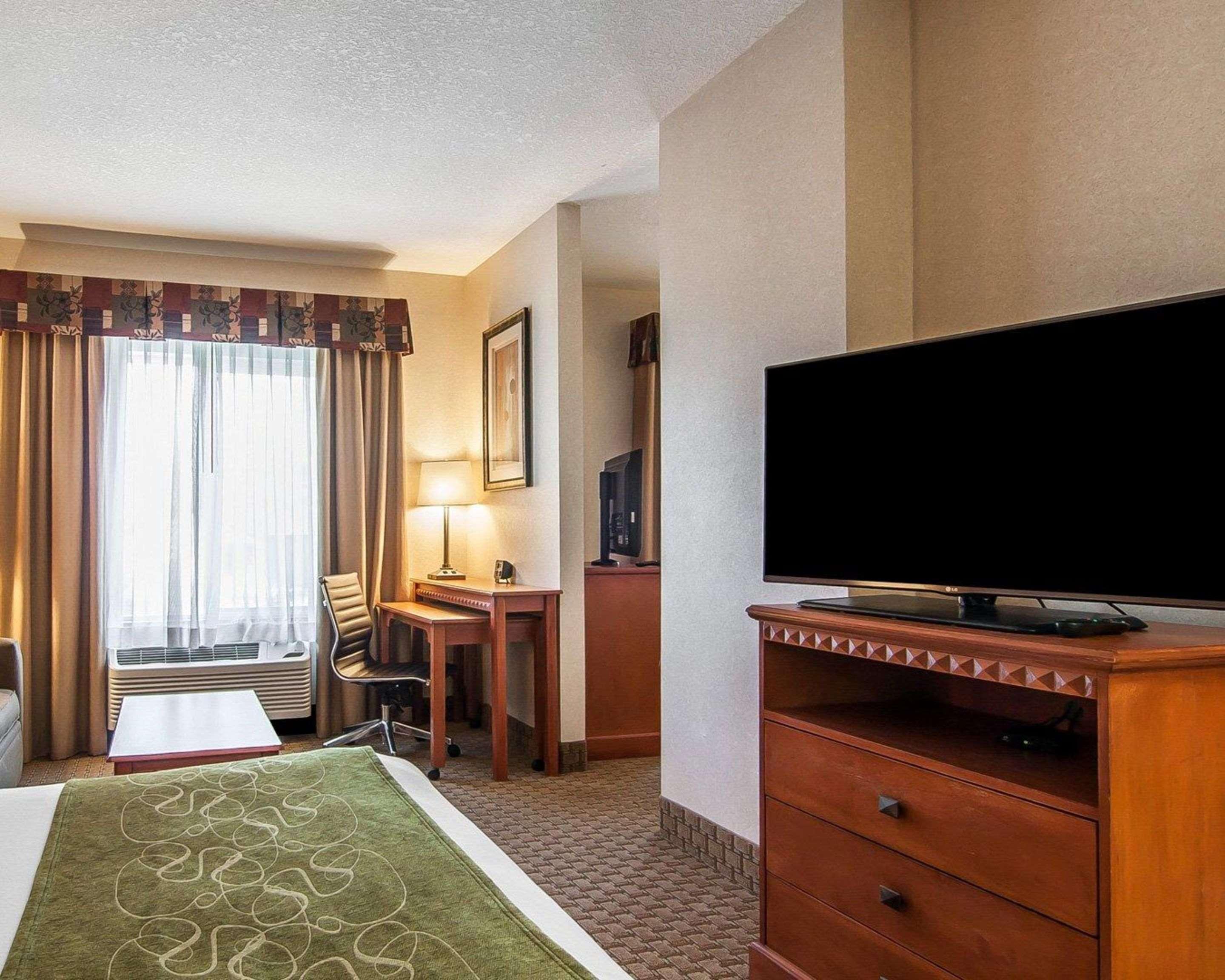 Comfort Suites Redmond Airport Екстер'єр фото