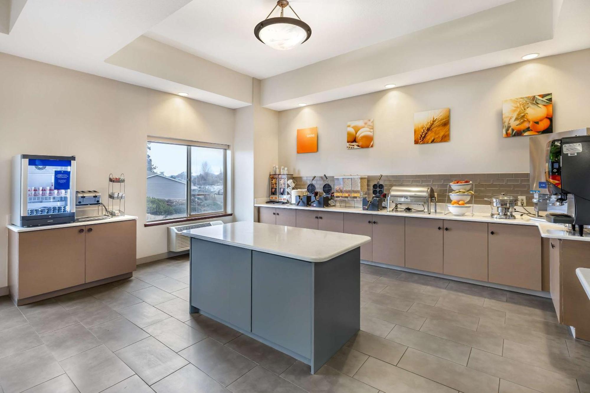 Comfort Suites Redmond Airport Екстер'єр фото