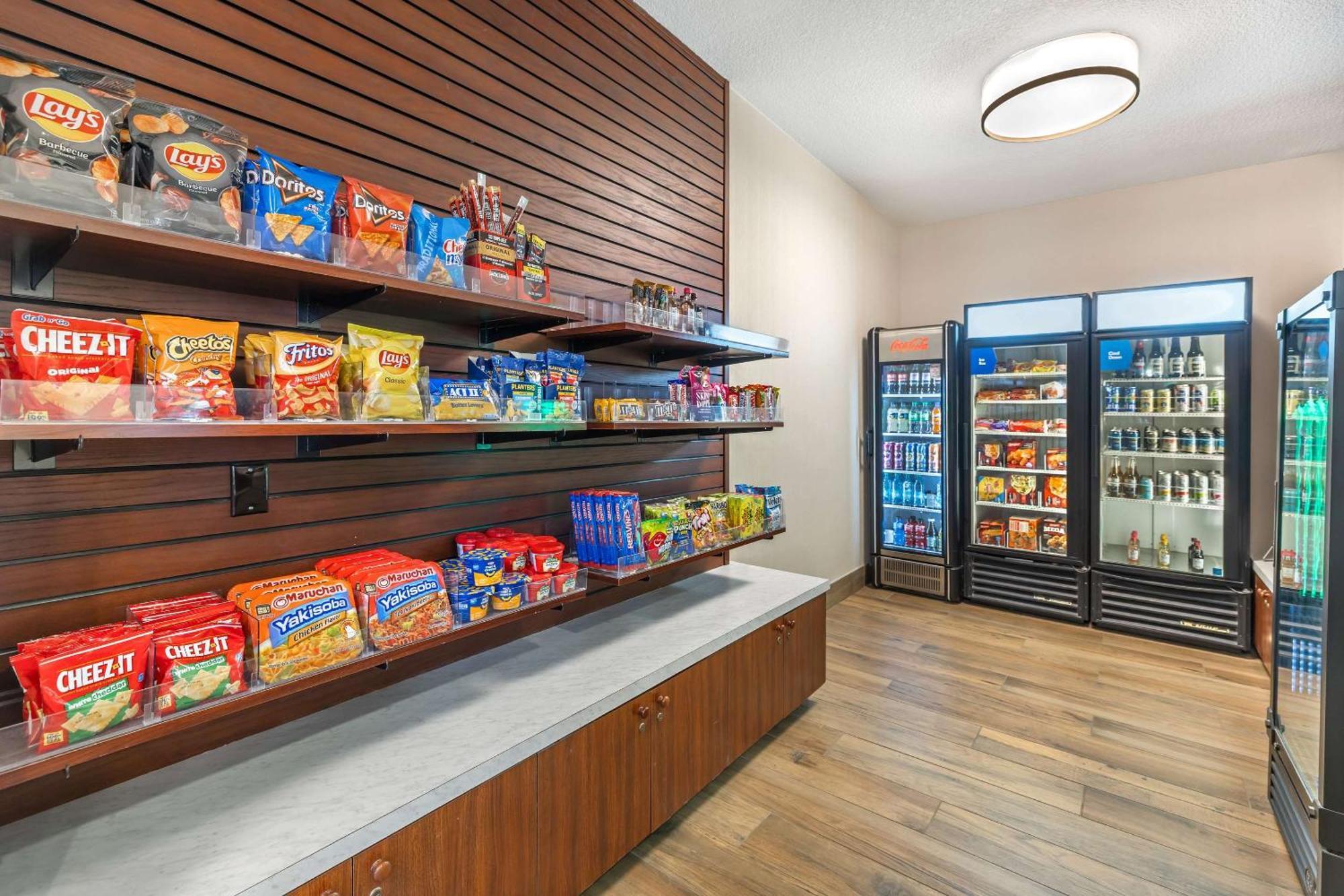 Comfort Suites Redmond Airport Екстер'єр фото