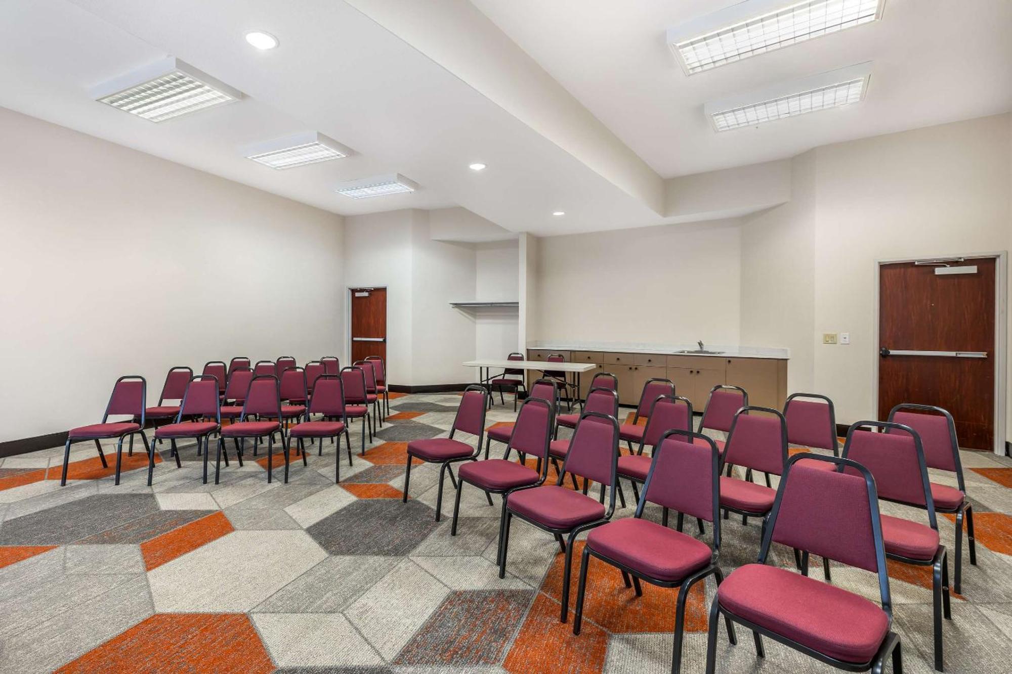 Comfort Suites Redmond Airport Екстер'єр фото