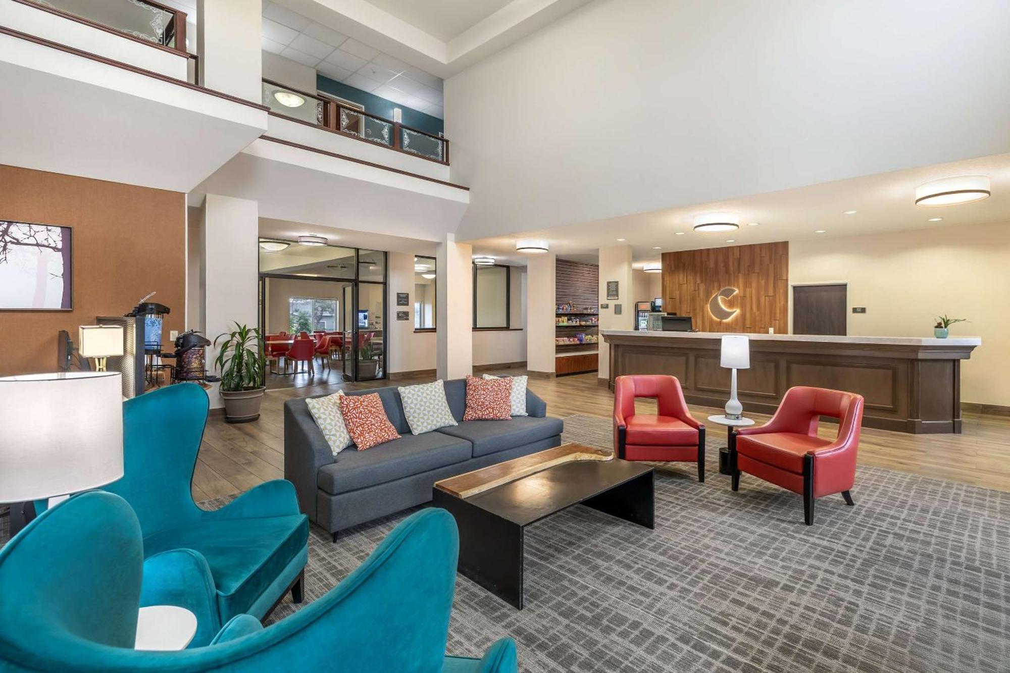 Comfort Suites Redmond Airport Екстер'єр фото