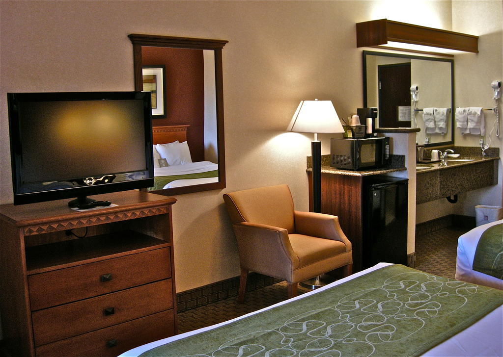 Comfort Suites Redmond Airport Екстер'єр фото